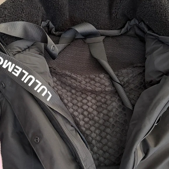 Lululemon Athletica Snow Warrior 600-Down-Fill Parka - Picture 3 of 6